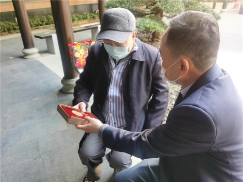 【关怀慰问】新年送祝福  致敬老战士——杭州建工集团领导上门慰问老干部